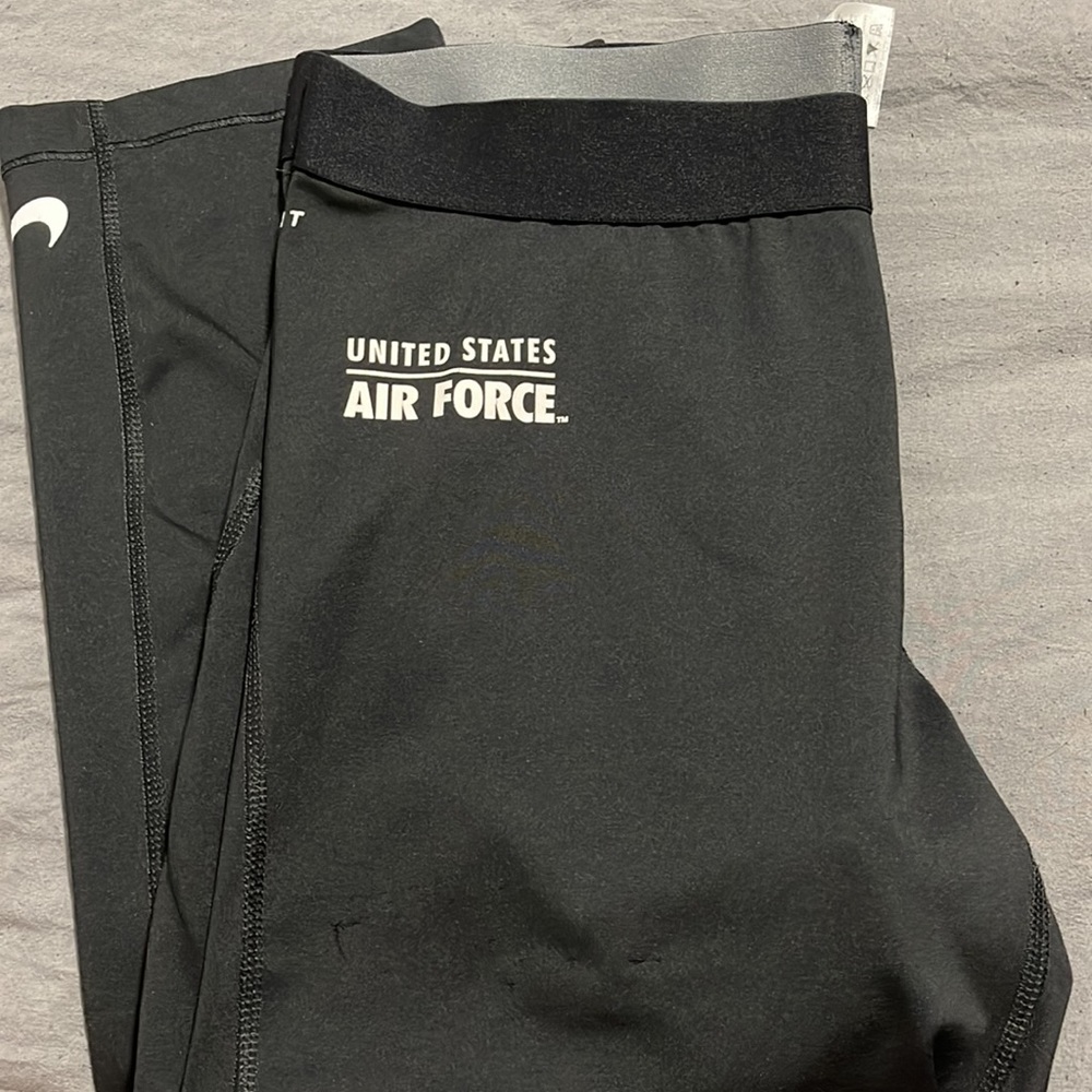 Nike pro capri leggings
